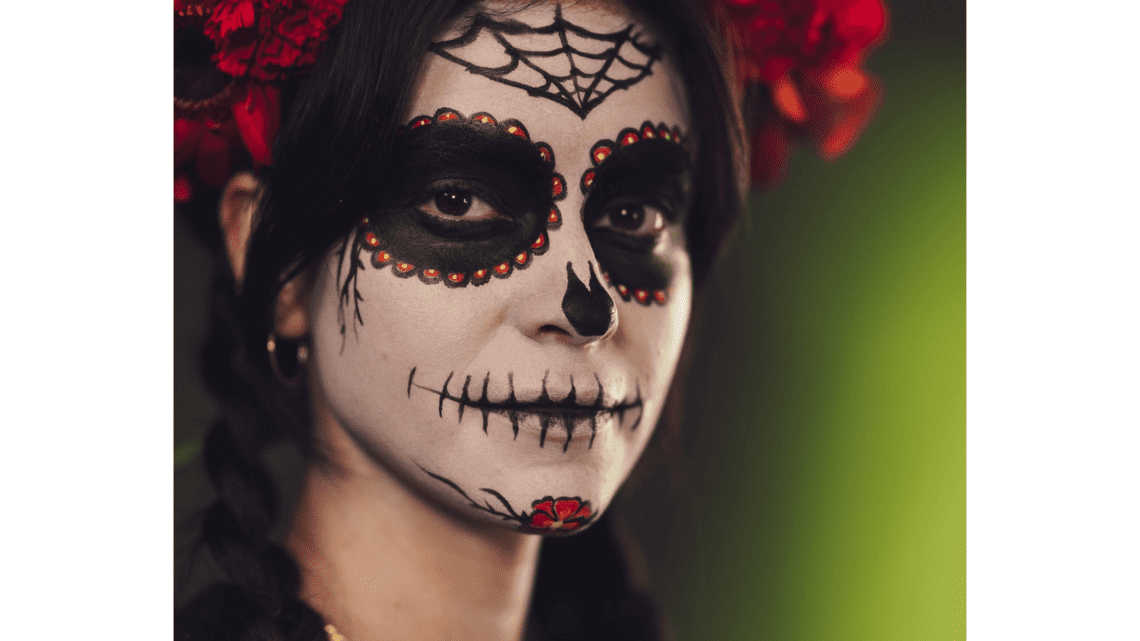 Maquillaje Catrina paso a paso y fácil para Halloween