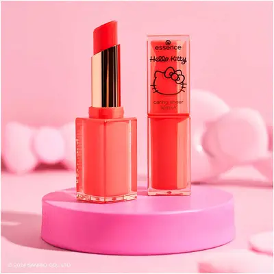 ESSENCE Barra labios nutritiva hello kitty 01 