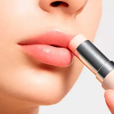 SENSAI Total lip treatment stick <br> 5,2 g 