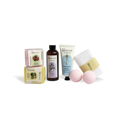 IDC Set baño bandeja 7 piezas natural oil gel de ducha 200ml + jabon de baño 130gr + locion corporal 100ml + 4 confeti baño 3gr + 2 bombas de baño 70gr + toalla 